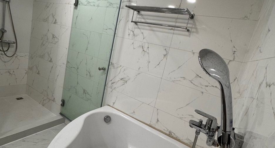 For sale 2 bedrooms condo in Pathum Wan, Bangkok