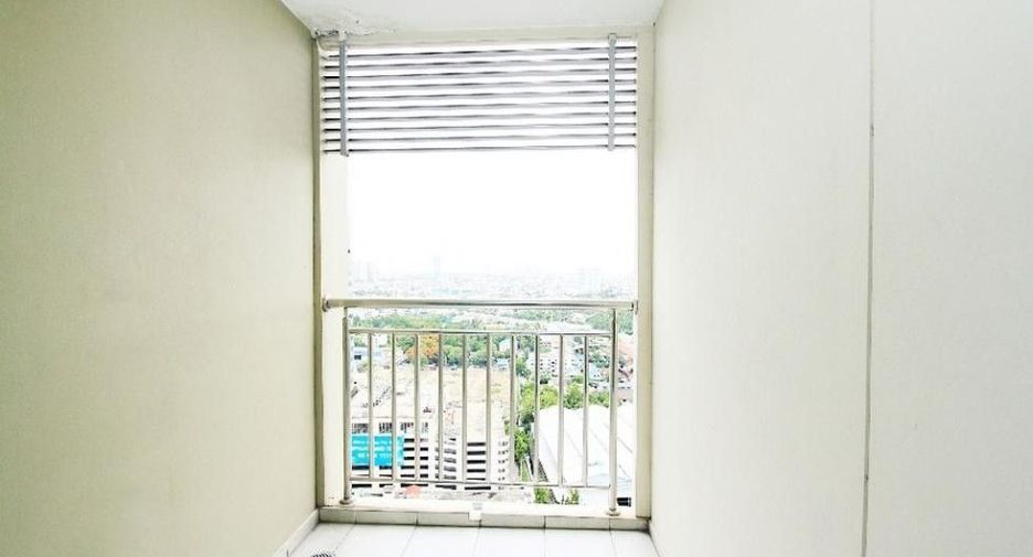 For sale 2 bedrooms condo in Yan Nawa, Bangkok