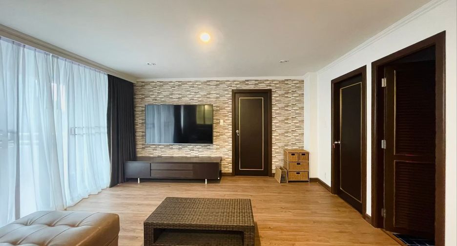 For sale 3 bedrooms condo in Khlong Toei, Bangkok
