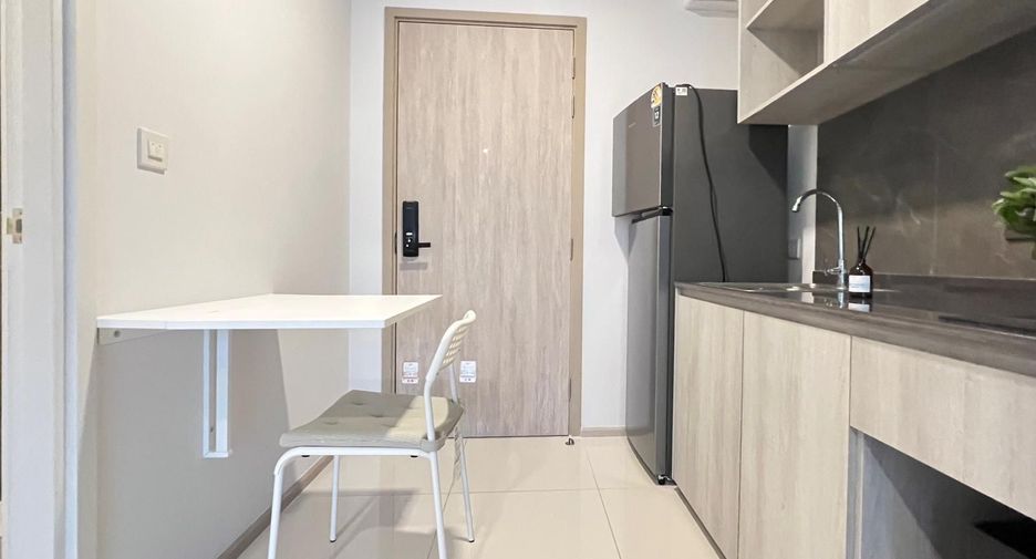 Wohnung zur Miete mit Studio in Watthana, Bangkok