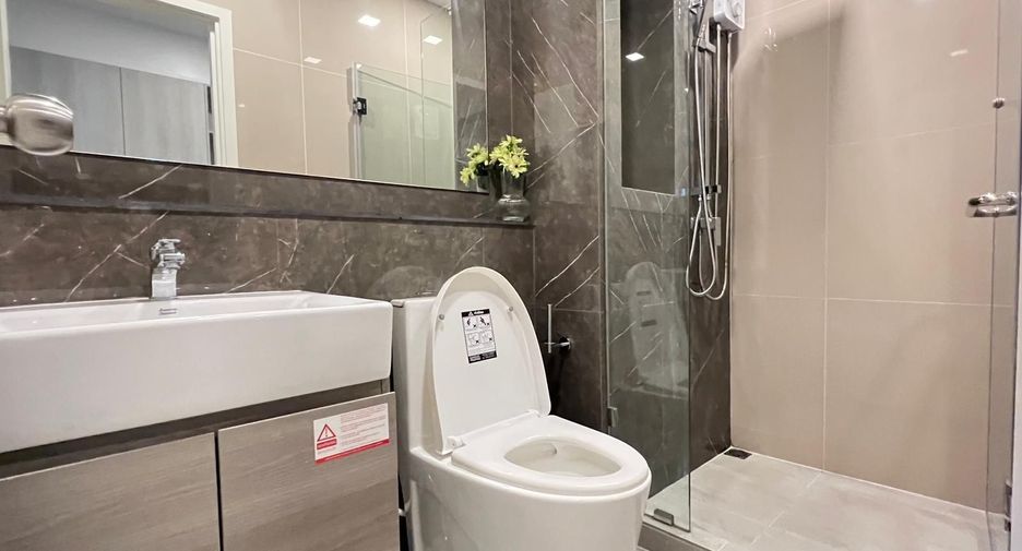 Wohnung zur Miete mit Studio in Watthana, Bangkok
