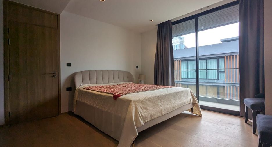 For rent 2 bedrooms condo in Watthana, Bangkok