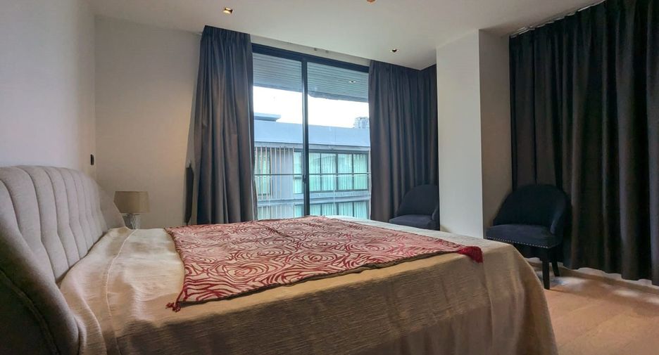 For rent 2 bedrooms condo in Watthana, Bangkok