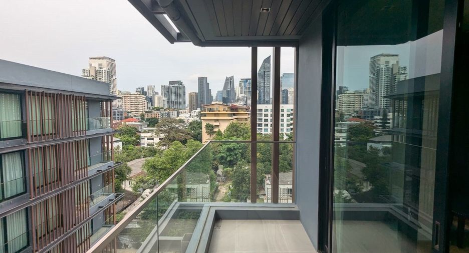 For rent 2 bedrooms condo in Watthana, Bangkok
