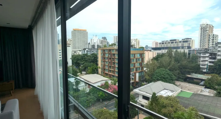 For rent 2 bedrooms condo in Watthana, Bangkok