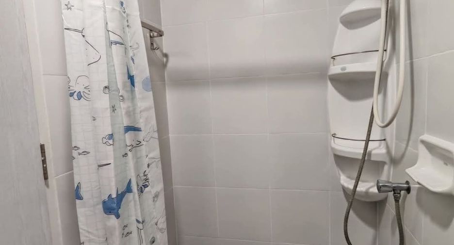For rent studio condo in Phra Khanong, Bangkok