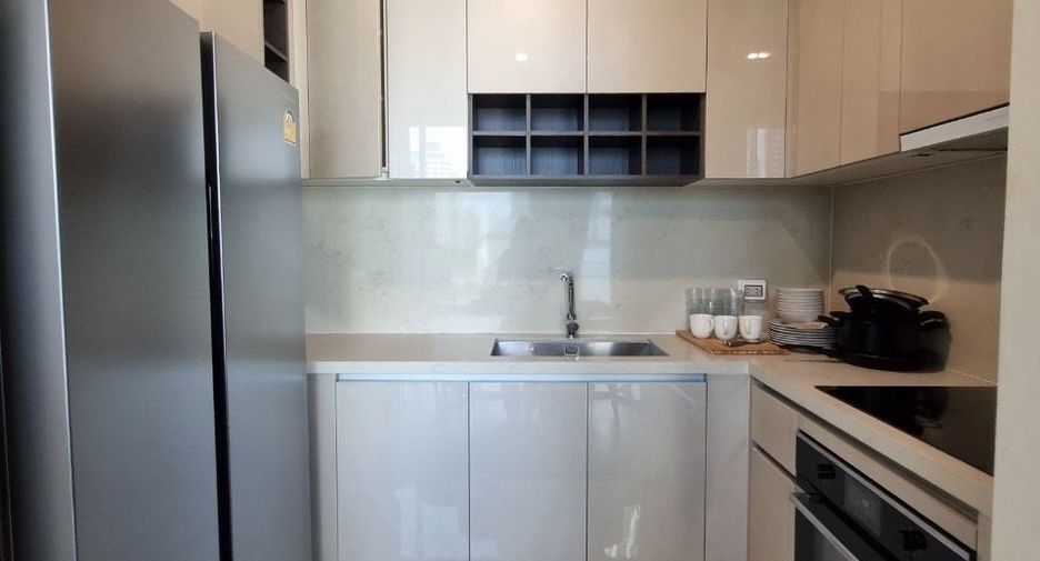 For rent 2 bedrooms condo in Khlong Toei, Bangkok