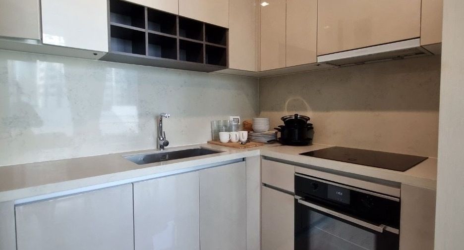 For rent 2 bedrooms condo in Khlong Toei, Bangkok