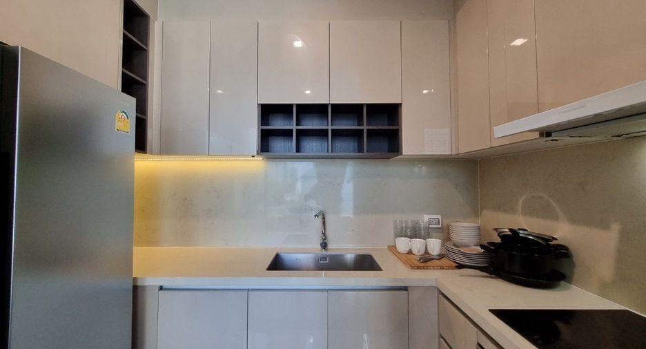 For rent 2 bedrooms condo in Khlong Toei, Bangkok