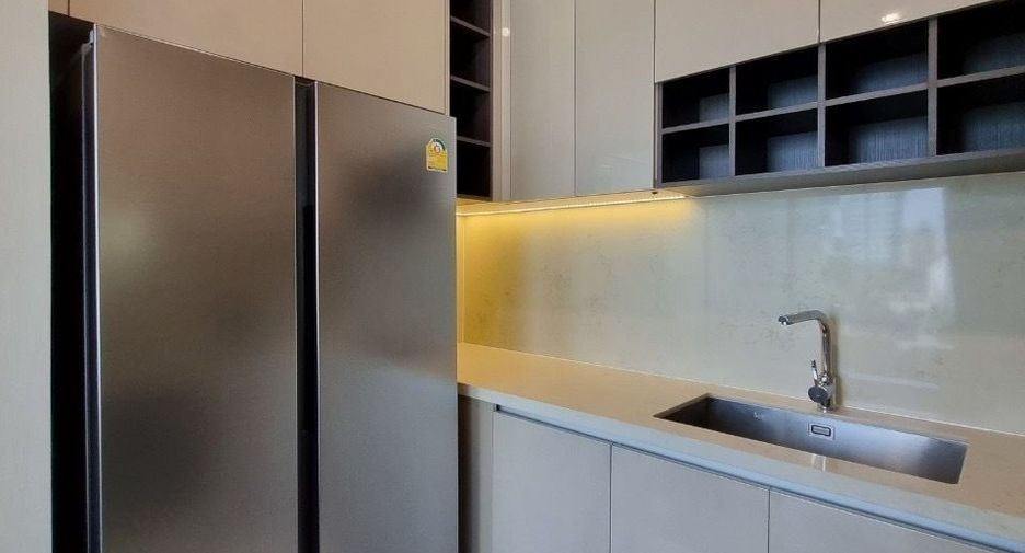 For rent 2 bedrooms condo in Khlong Toei, Bangkok