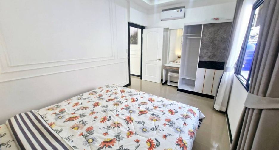 À louer 3 chambres maison à Bang Lamung, Chonburi