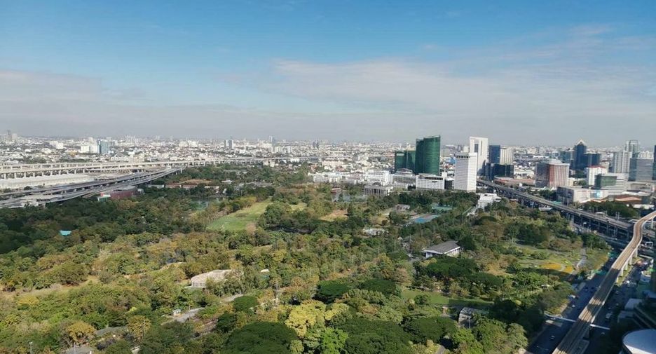 For rent 2 bedrooms condo in Chatuchak, Bangkok