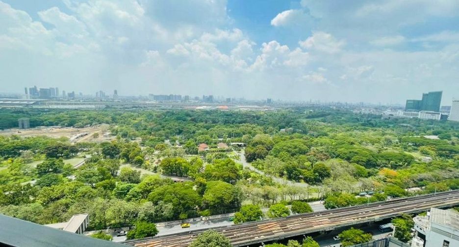 For rent 2 bedrooms condo in Chatuchak, Bangkok