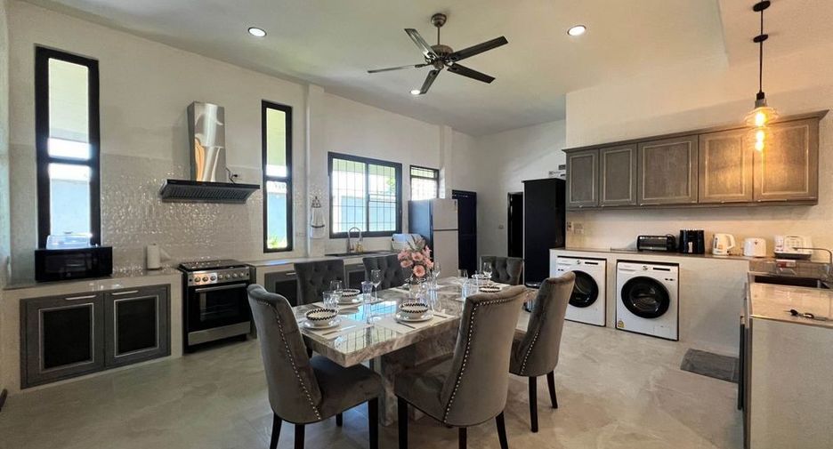 Villa zur Miete mit 4 Zimmer in Mueang Phuket, Phuket