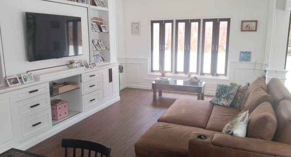 For rent 4 bedrooms villa in Kathu, Phuket