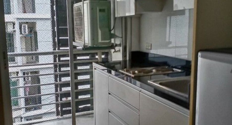 For sale 1 bed condo in Mueang Samut Prakan, Samut Prakan
