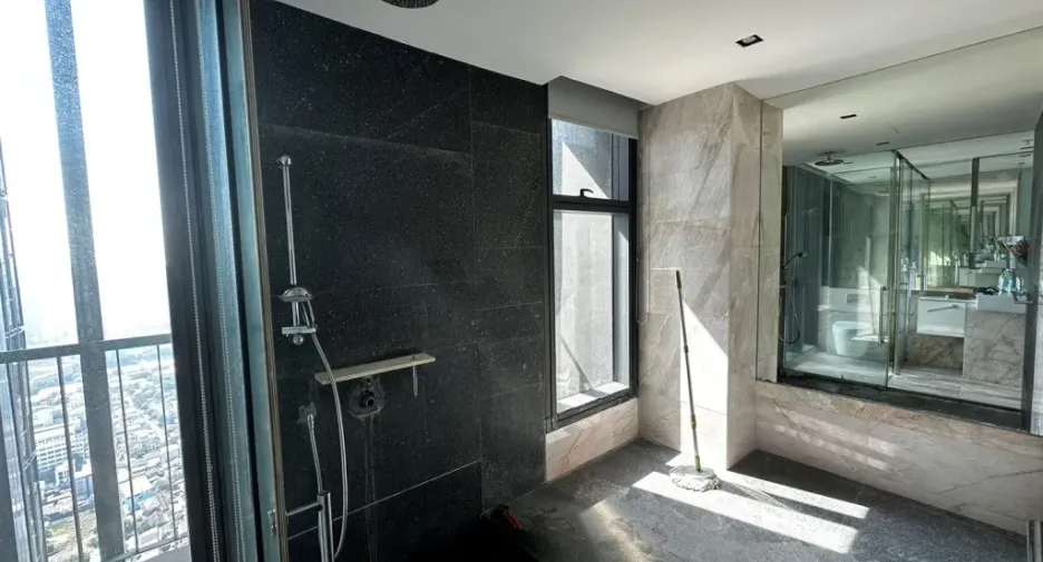 For sale 3 bedrooms condo in Sathon, Bangkok