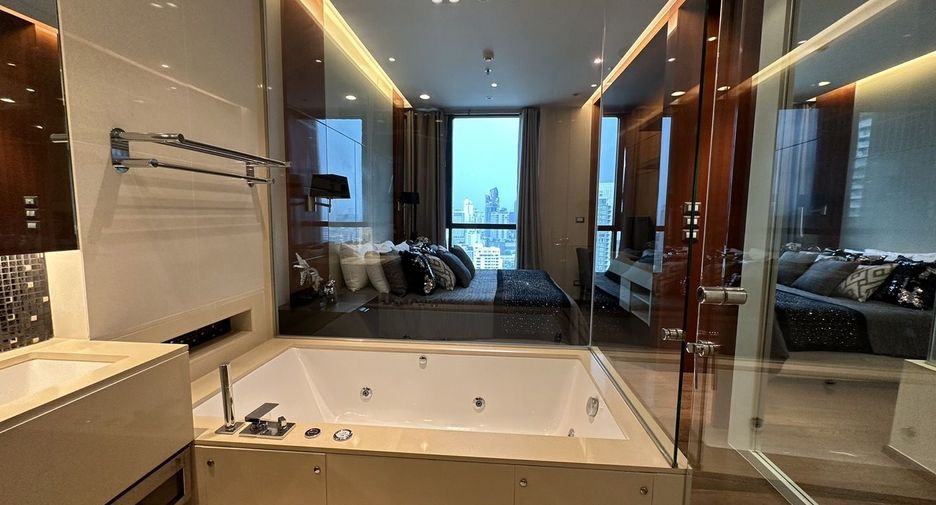 Condo en alquiler de 1 habitaciones en Khlong Toei, Bangkok