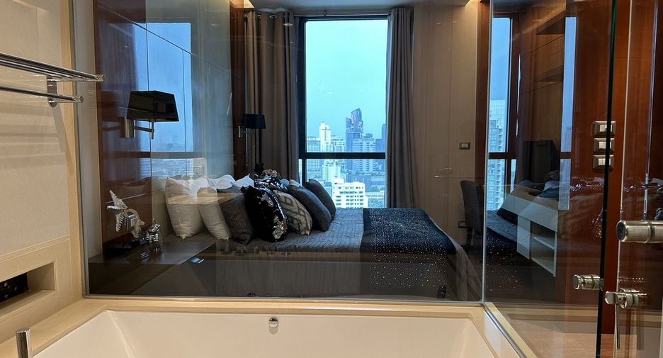 Condo en alquiler de 1 habitaciones en Khlong Toei, Bangkok