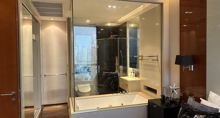 Condo en alquiler de 1 habitaciones en Khlong Toei, Bangkok