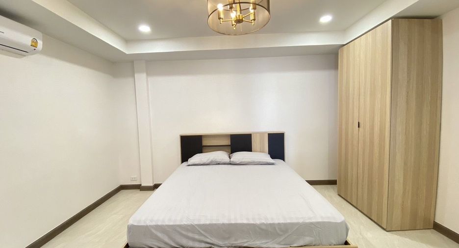 À louer 3 chambres maison à Mueang Phuket, Phuket