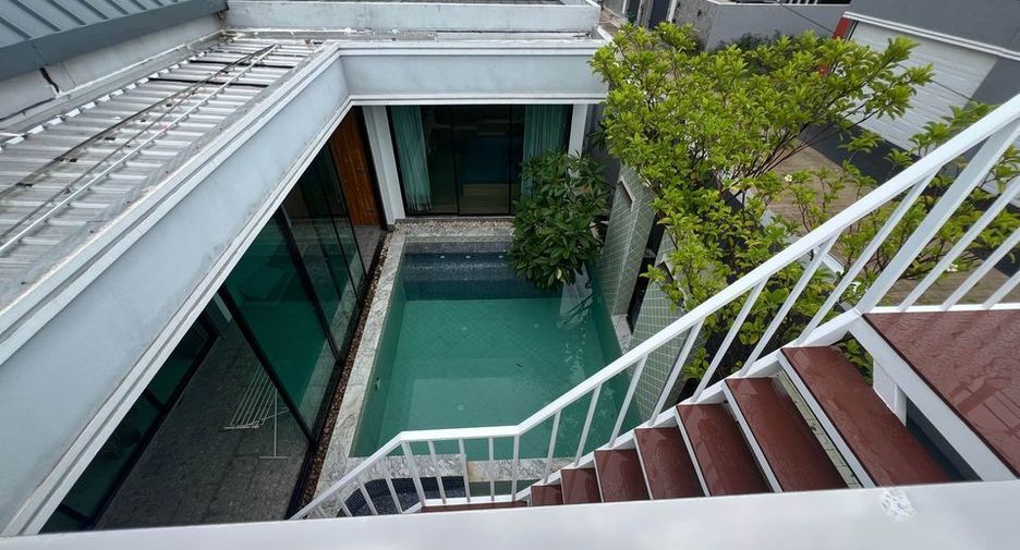 For rent 3 bedrooms villa in Bang Lamung, Chonburi
