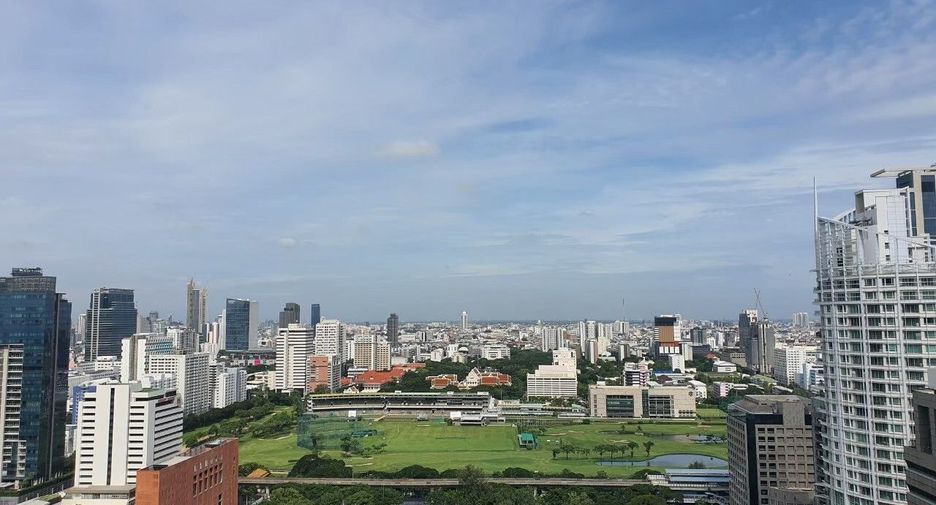 For rent 3 bedrooms apartment in Pathum Wan, Bangkok