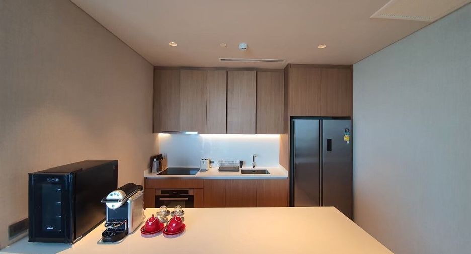 For rent 3 bedrooms apartment in Pathum Wan, Bangkok