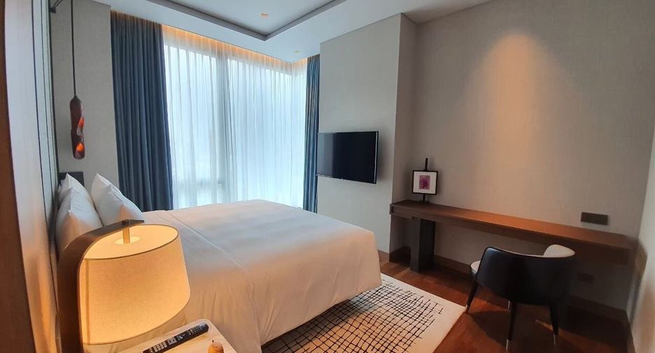 For rent 3 bedrooms apartment in Pathum Wan, Bangkok