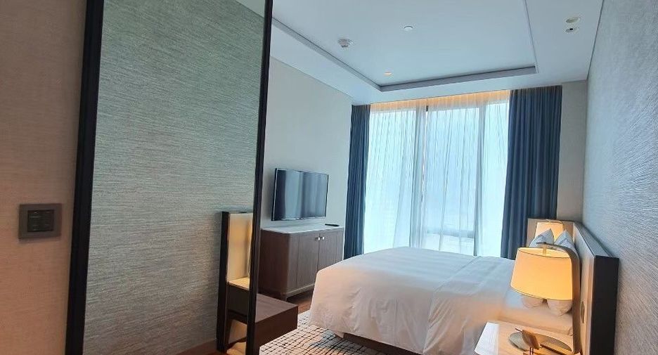 For rent 3 bedrooms apartment in Pathum Wan, Bangkok