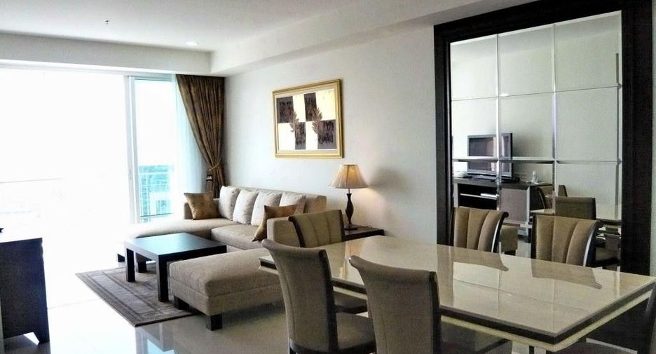For rent 2 bedrooms condo in Pathum Wan, Bangkok