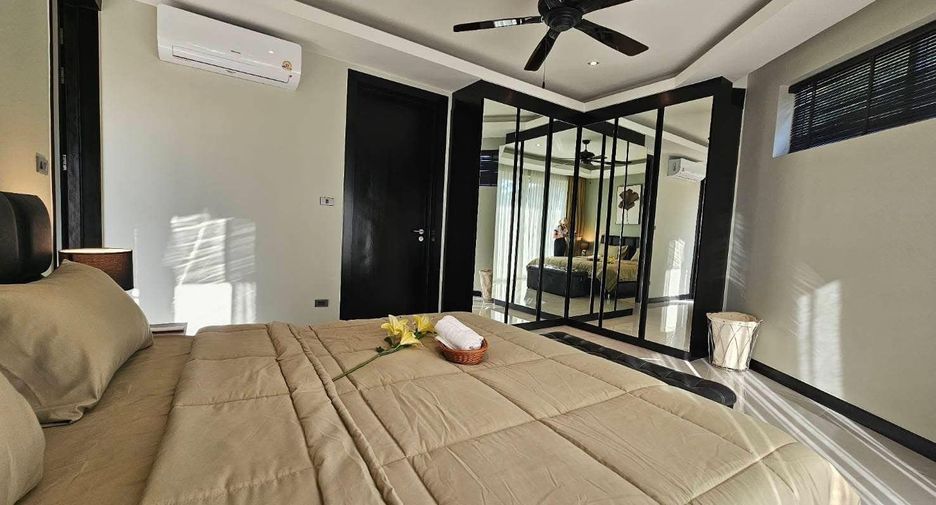 For sale 4 ベッドルーム villa in Bang Lamung, Chonburi