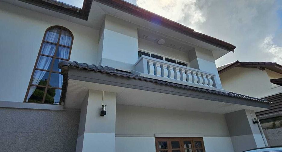 For rent 3 bedrooms house in Mueang Phuket, Phuket