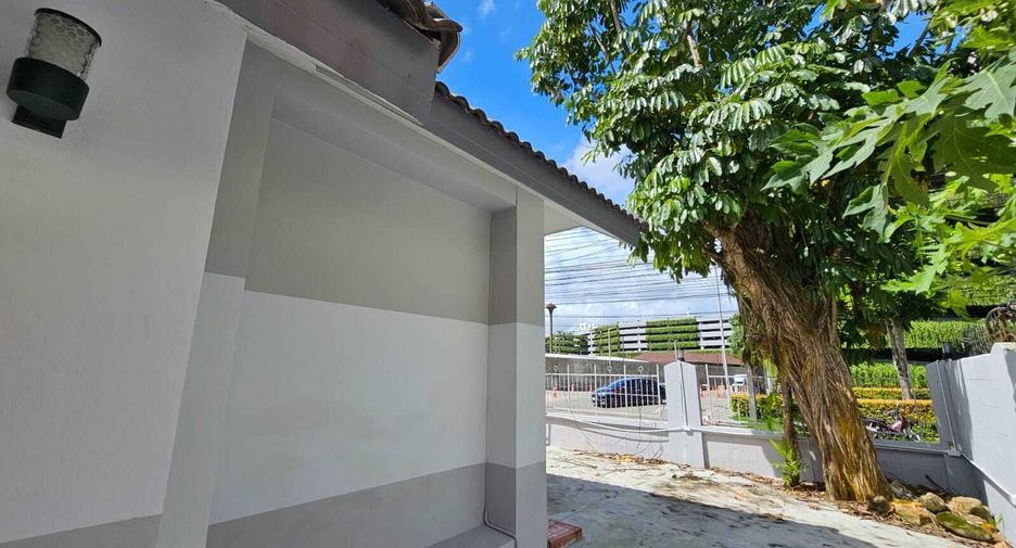 For rent 3 bedrooms house in Mueang Phuket, Phuket