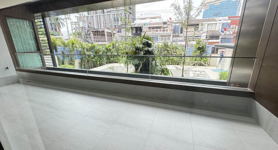 Apartment zur Miete mit 3 Zimmer in Watthana, Bangkok