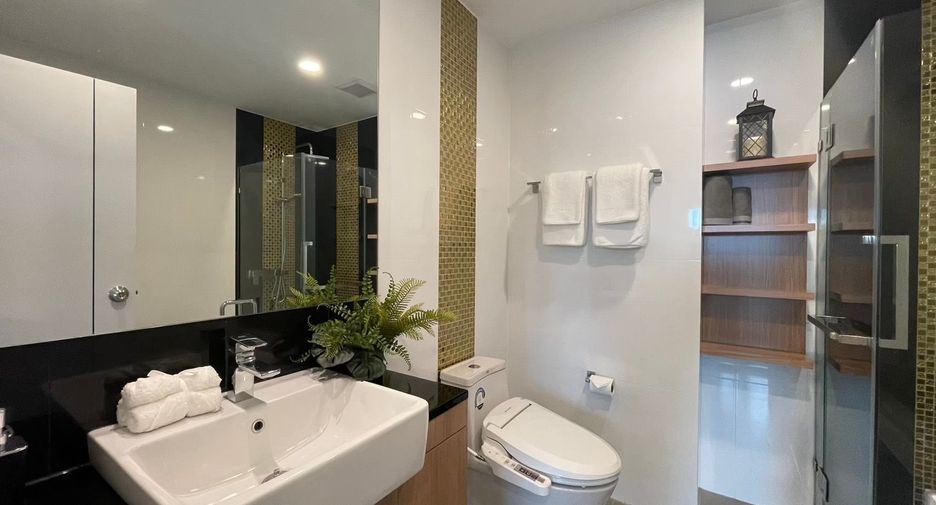 For sale 1 bed condo in Si Racha, Chonburi
