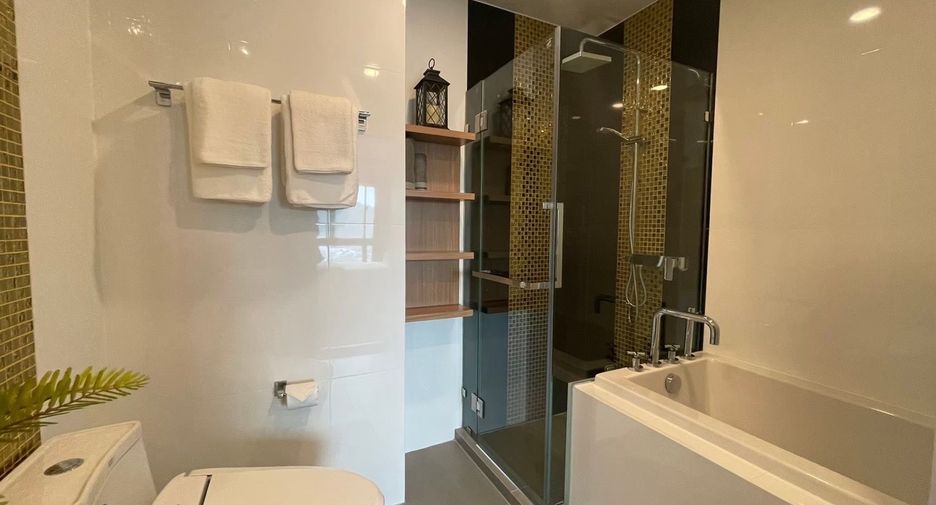 For sale 1 bed condo in Si Racha, Chonburi
