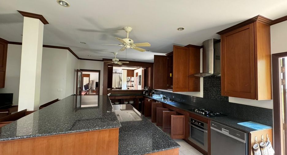 For rent 5 bedrooms villa in Thalang, Phuket