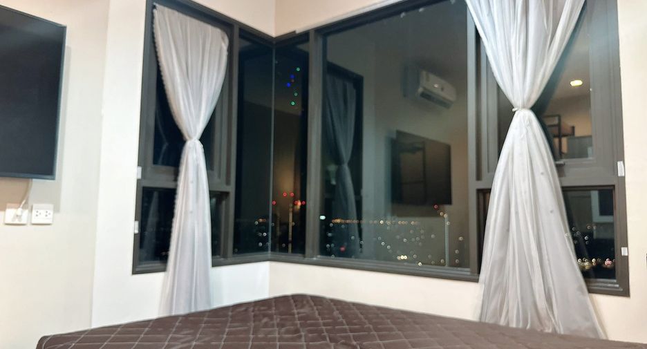 Condo en alquiler de 1 habitaciones en Thon Buri, Bangkok