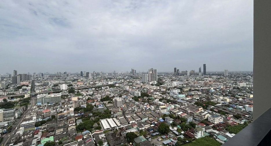 For rent 3 bedrooms condo in Bang Kho Laem, Bangkok