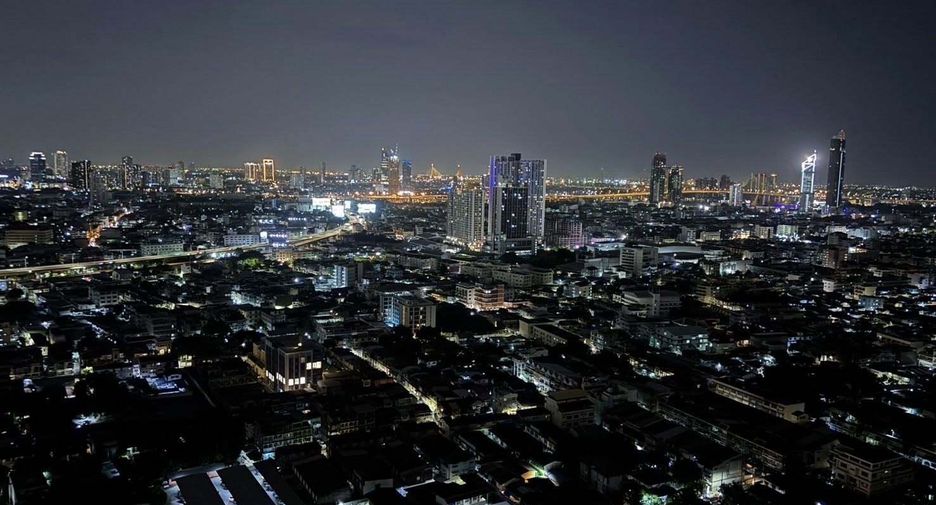 For rent 3 bedrooms condo in Bang Kho Laem, Bangkok