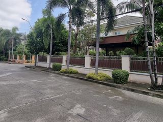 Casa en venta de 4 habitaciones en Bang Khae, Bangkok