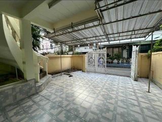 Casa adosada en alquiler de 3 habitaciones en Phaya Thai, Bangkok