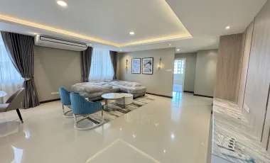 For rent 4 bedrooms condo in Watthana, Bangkok