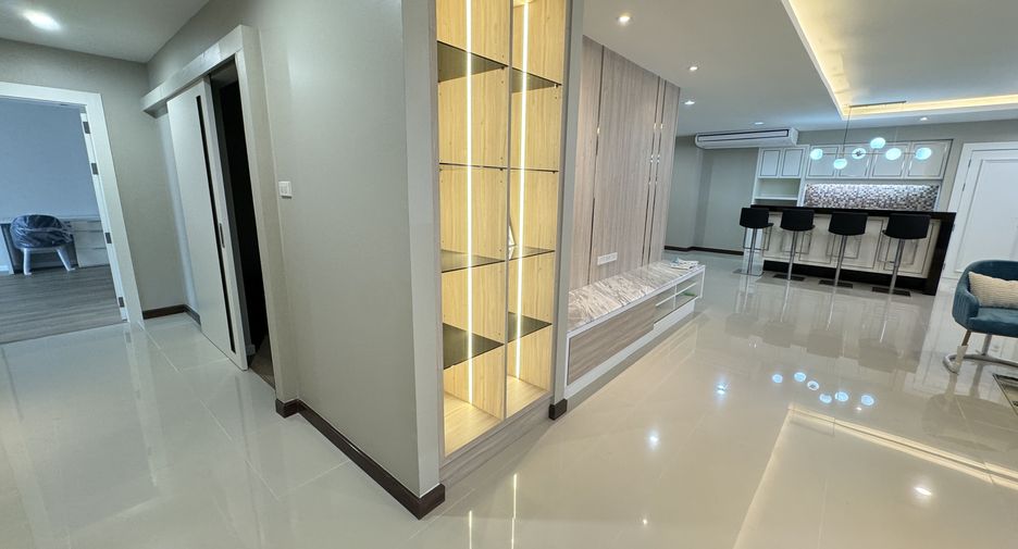Wohnung zur Miete mit 4 Zimmer in Watthana, Bangkok