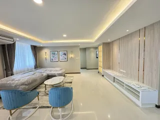 For rent 4 bedrooms condo in Watthana, Bangkok