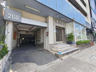 Oficina en venta y en alquiler en Huai Khwang, Bangkok