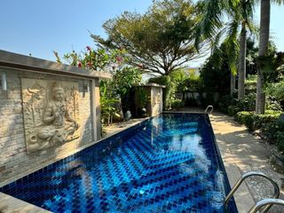 Villa zum Kauf mit 4 Zimmer in Bang Saray, Pattaya