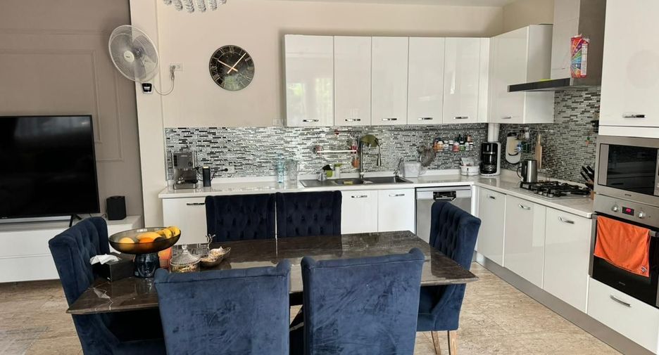 À vendre 4 chambres villa à Sattahip, Chonburi