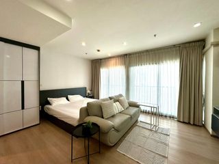 À louer studio condo à Khlong Toei, Bangkok